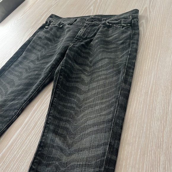 7 Seven for all Mankind black gray zebra print straight jeans sz 28 - Picture 6 of 11
